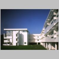 Richard Meier, KNP Headquarters, Hilversum, The Nederlands, (1997-1982) photo on architecture-history.org.jpg